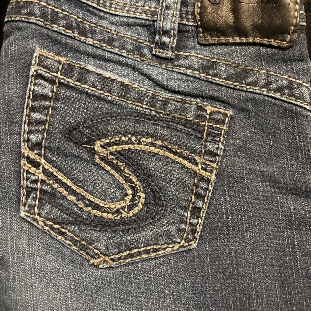 Silver Jeans Tuesday style